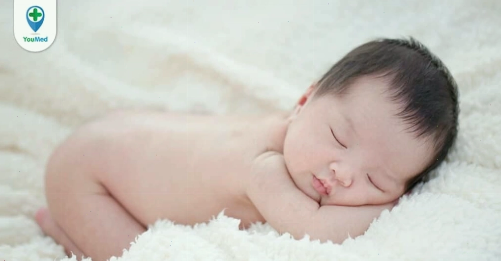 Trẻ sơ sinh và đổ mồ hôi trộm
