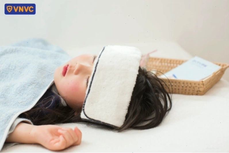 Trẻ sốt trên 38 độ