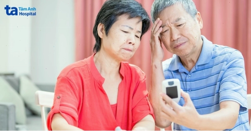 Tuổi tác và đái tháo đường làm yếu cơ nâng mi