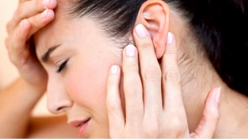 Ù tai do ráy tai nhiều