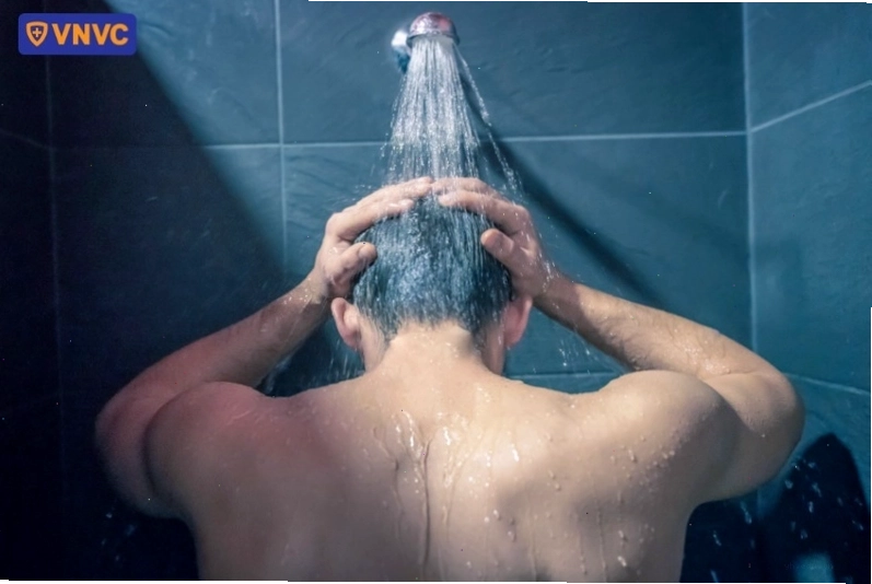 Vệ sinh da trước khi bôi thuốc